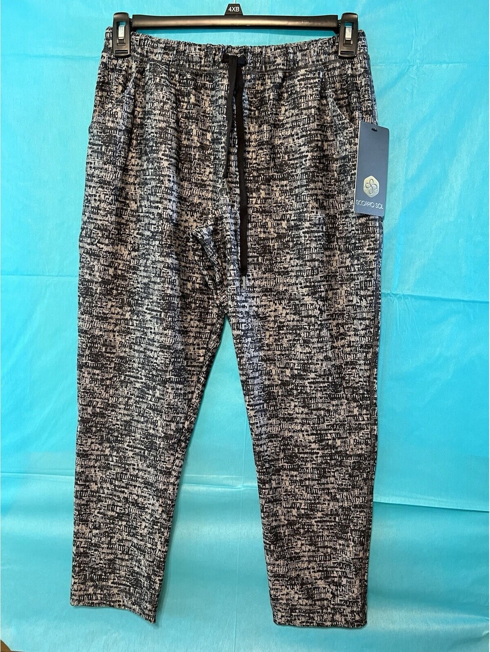Scorpio Sol Fare Crop Jogger. Black Distressed Heather.  Size XL. [COPY]